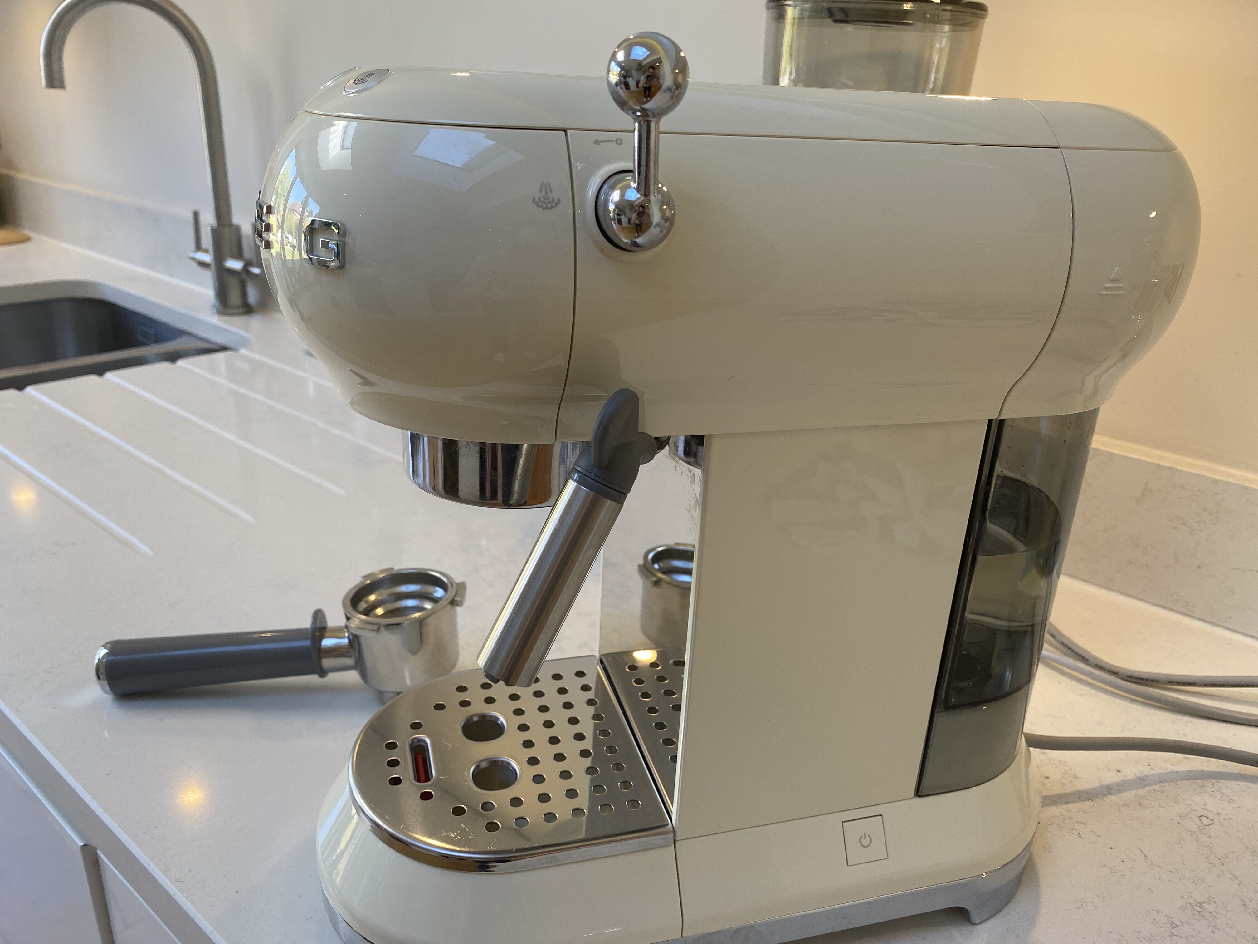 Smeg ECF01 Espresso Coffee Machine review | Stuff