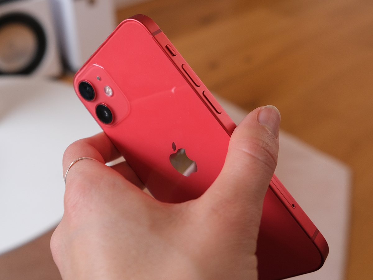 iphone 12 mini red color