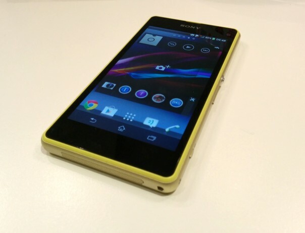 Sony Xperia Z1 compact gets the hands-on treatment