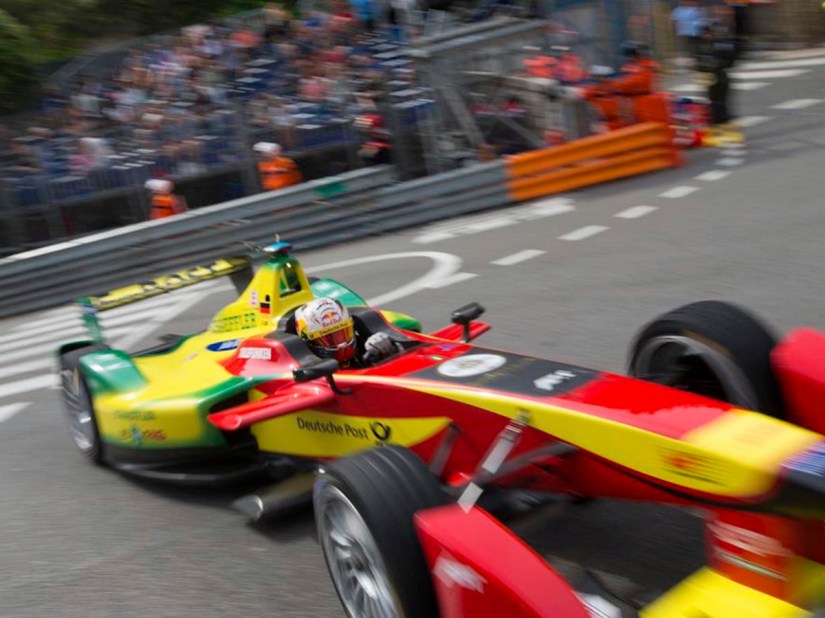 Formula E filming races with 360-degree cameras for thrilling VR views