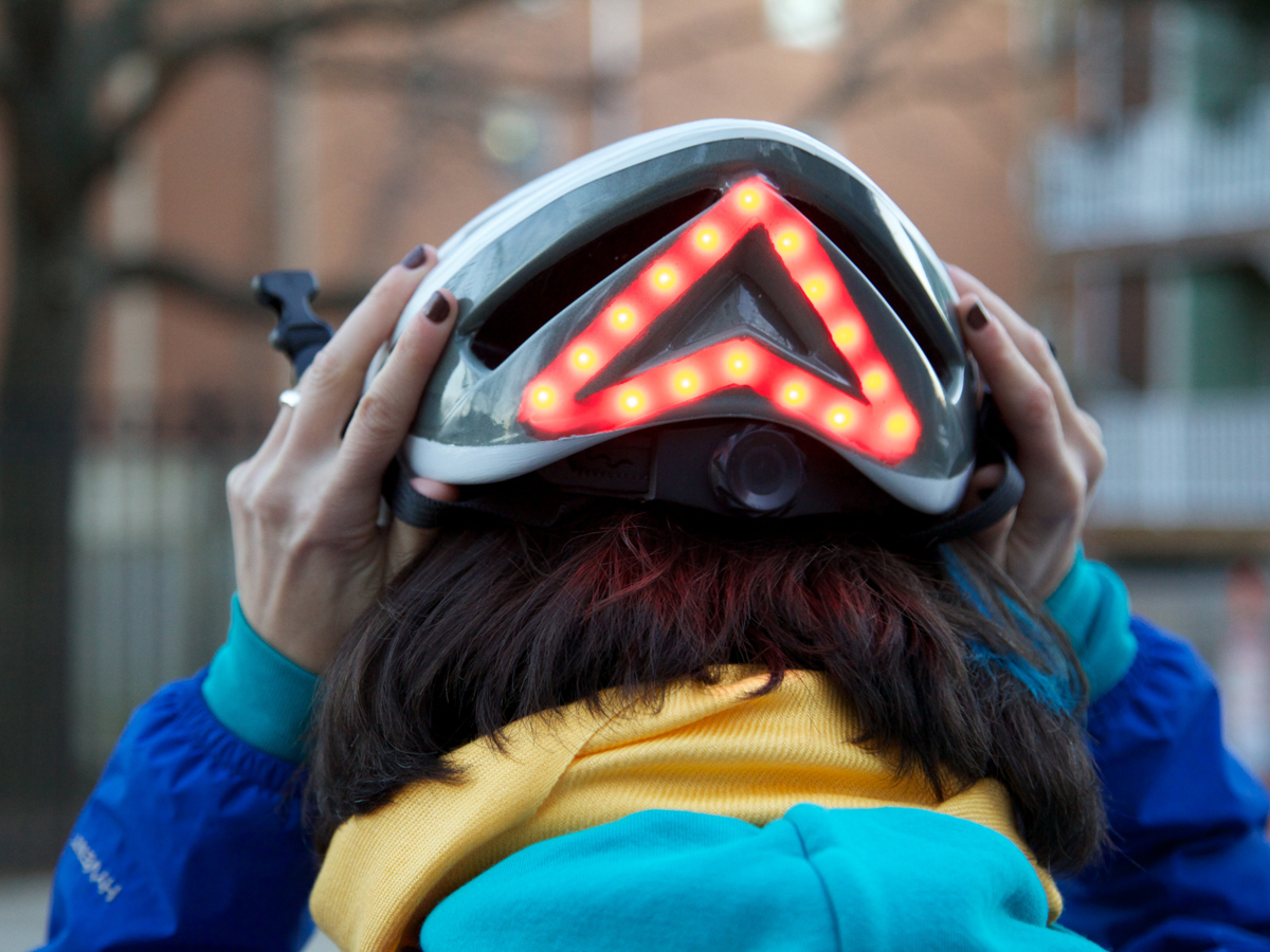 Bike helmet with sales indicators