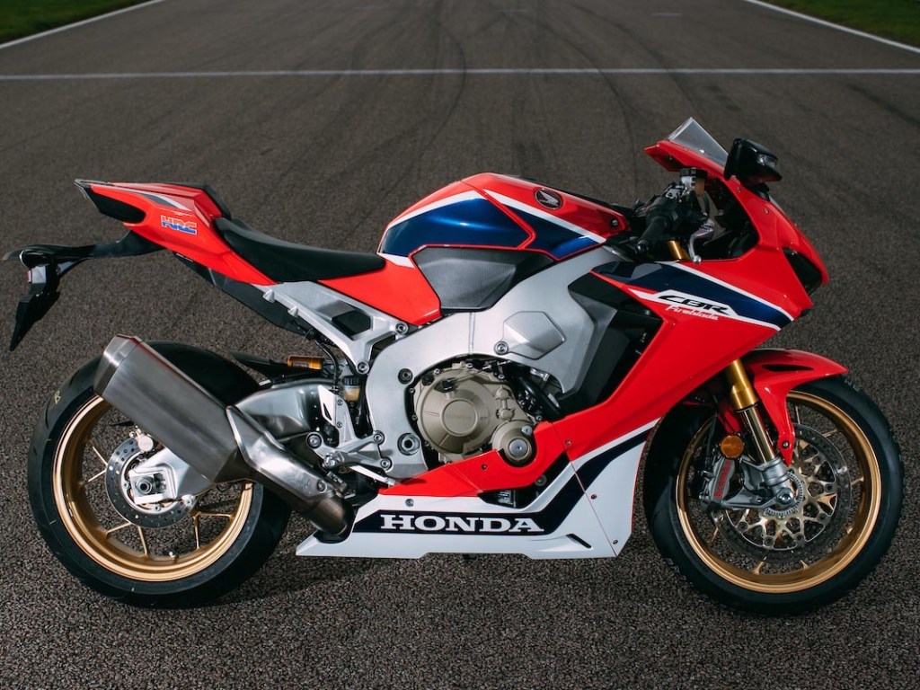 Speed meets style: up close with the Honda Fireblade SP | Stuff