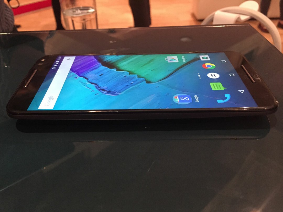XDA on X: ✨NEW ✨Android 12 Custom ROMs just added: (1/2) - ASUS ROG Phone  II - Google Nexus 6 - LG G8X ThinQ - Moto E 2015 - Moto G4 Play 