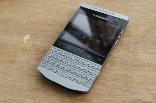 BlackBerry gets Porsche model | Stuff