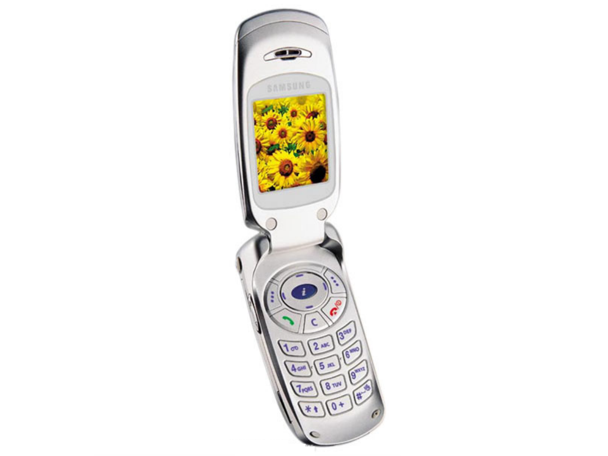 9 Iconic Phones That Once Ruled The World