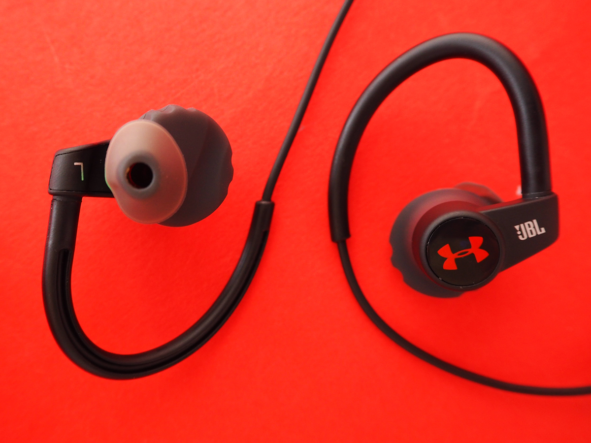 milieu sigaar druk JBL Under Armour Sport Wireless Heart Rate headphones hands-on review and  first impressions | Stuff