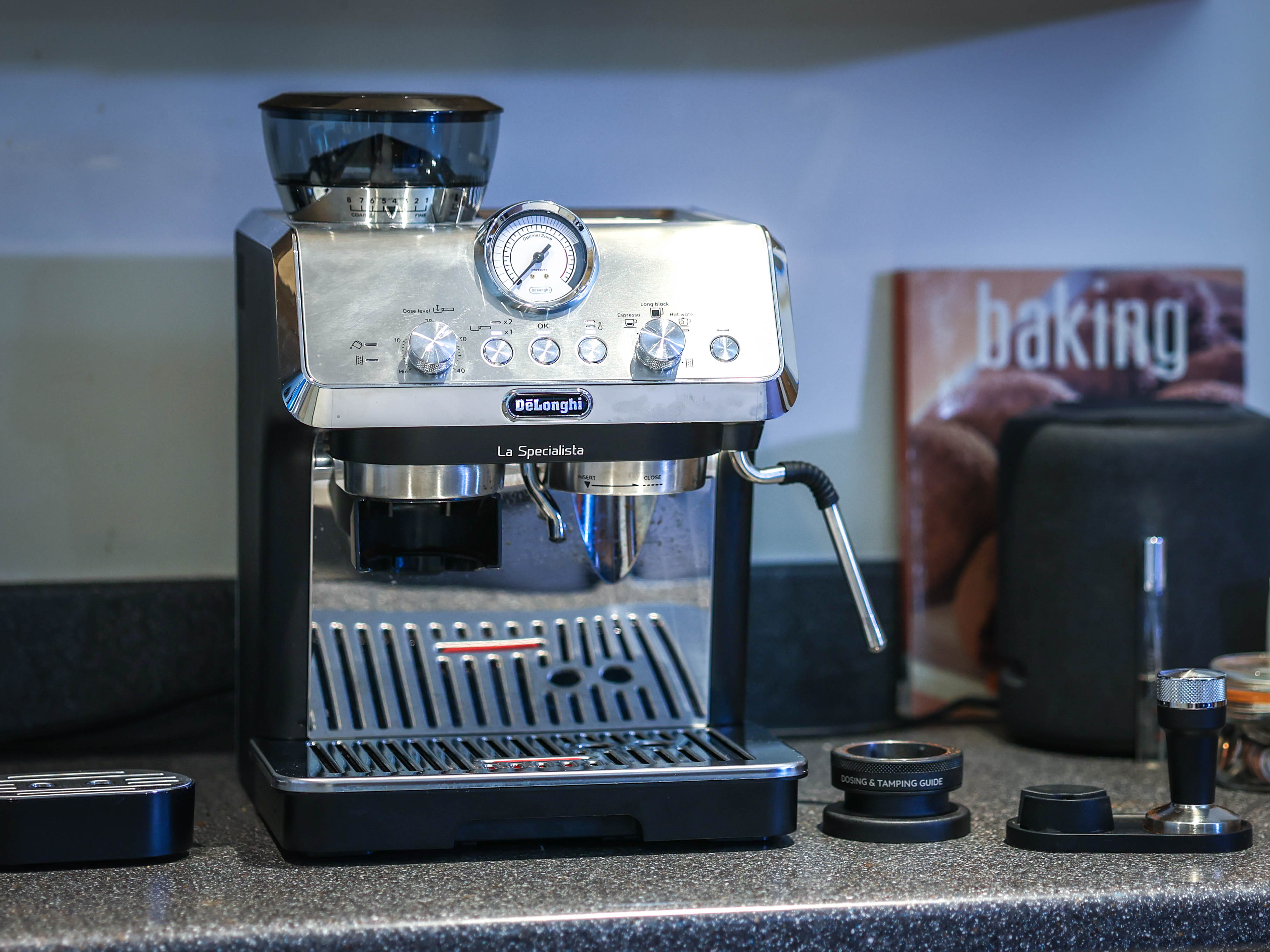 DeLonghi Magnifica S Smart Espresso Machine - Silver & Black – The  Culinarium