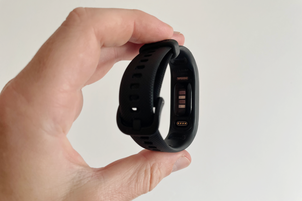 Garmin Vivosmart 5 review: a pared-back tracker that's tricky to tap ...