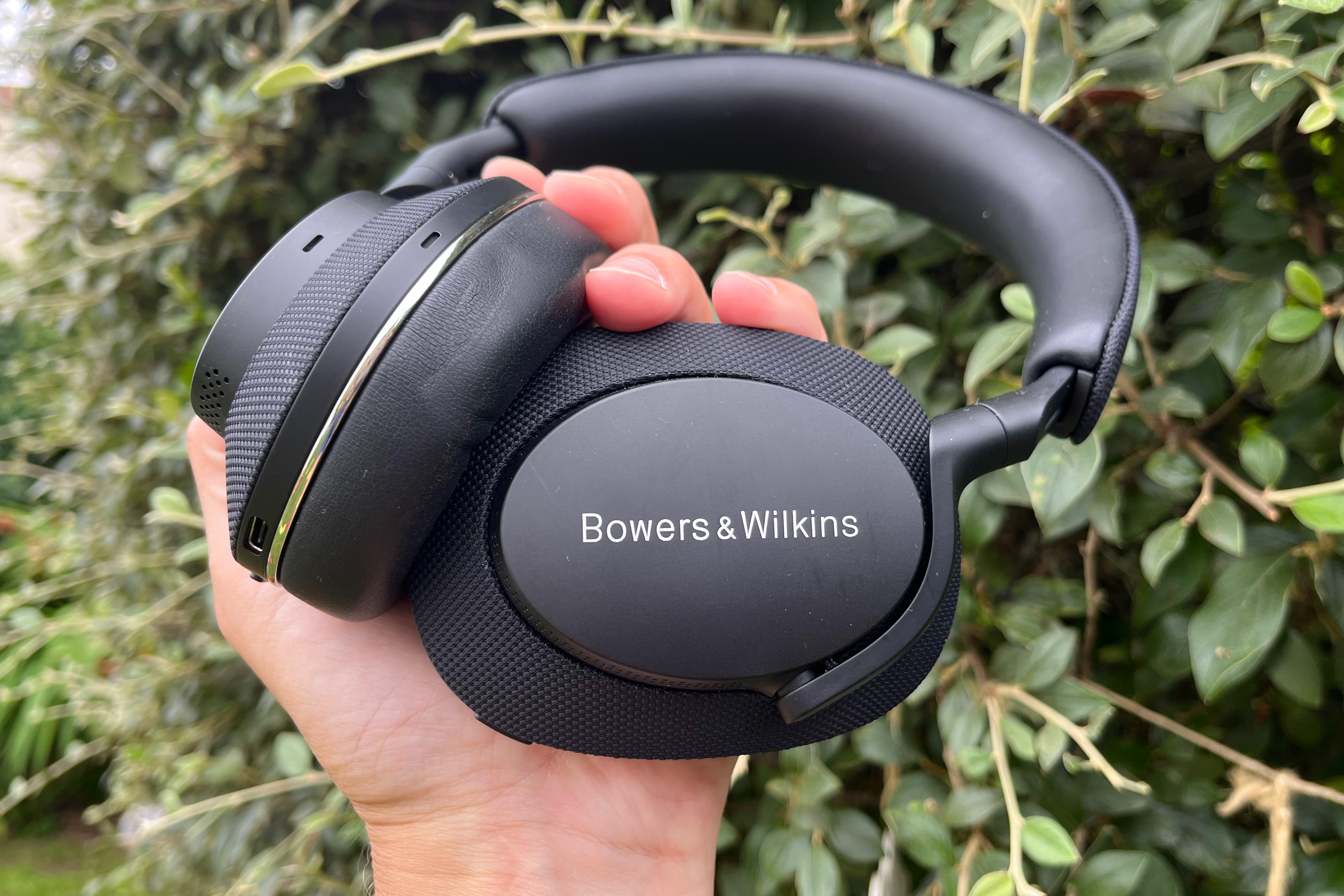 Bowers & Wilkins PX7 S2 review: best kind of cancellation | Stuff