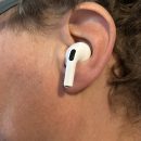 This AirPods update lets you nod your head to respond to Siri and fixes my biggest gripe