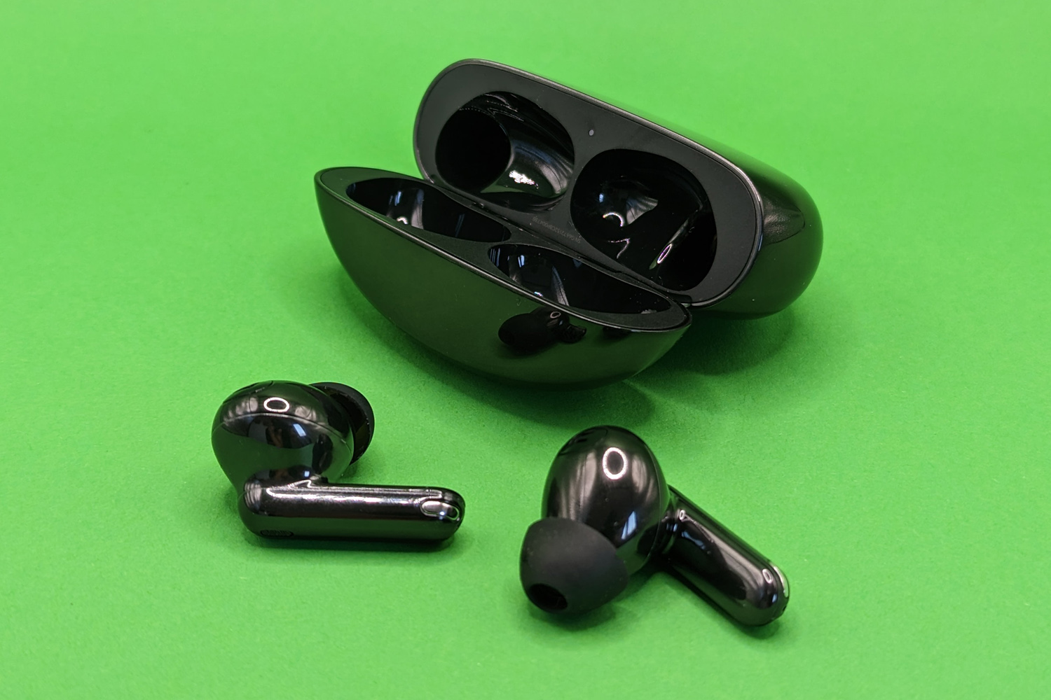 OPPO Enco X2 Earbuds: 10 Pointer review- Premium look and great sound –  India TV
