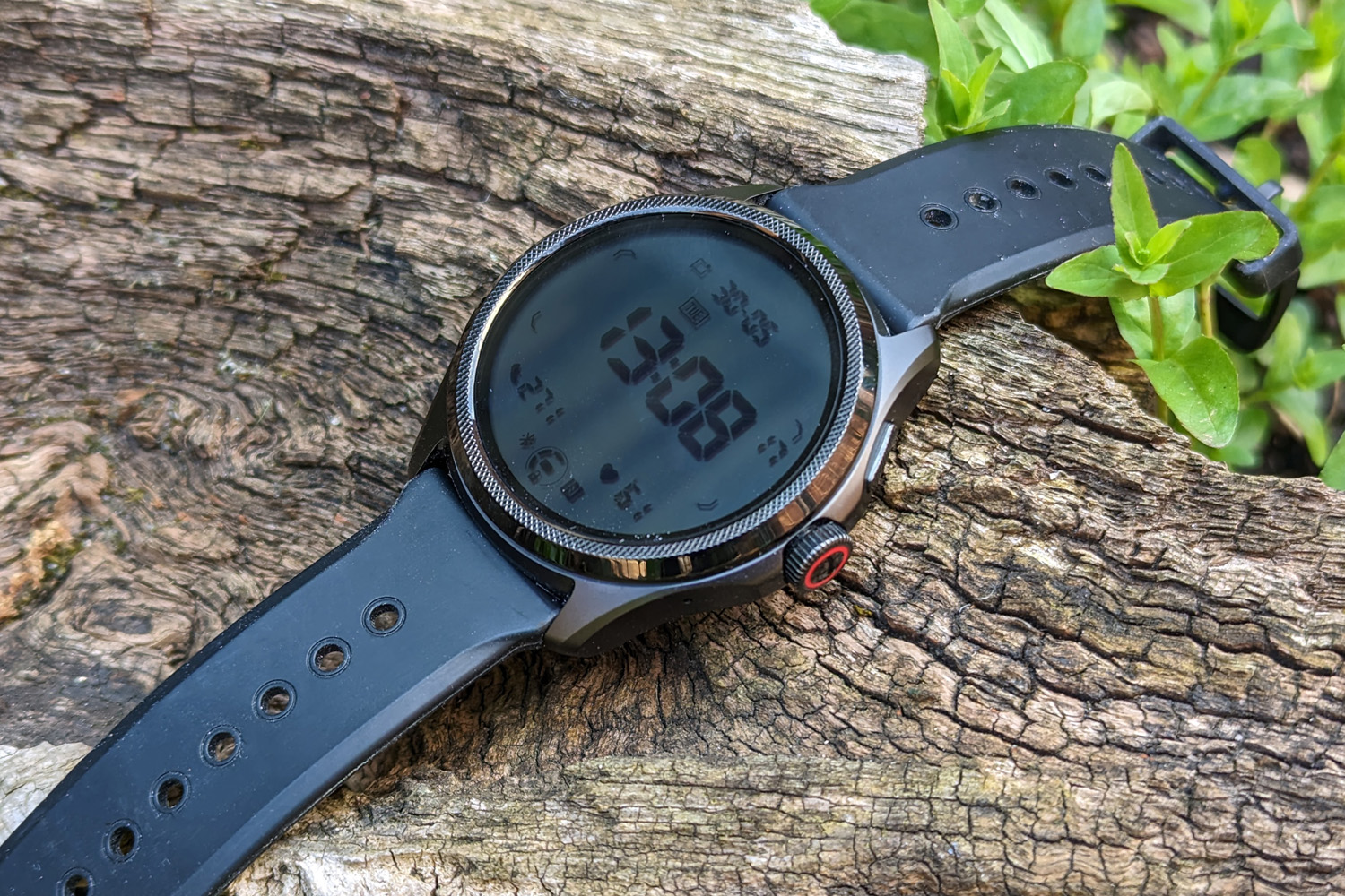 Mobvoi TicWatch E2 review: The standard for Wear OS is fast enough, cheap  enough, and does enough | PCWorld