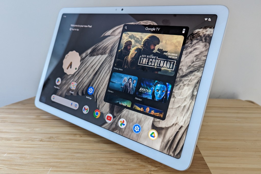 Pixel Tablet Hands-On: Google's Family Android Device, Dock