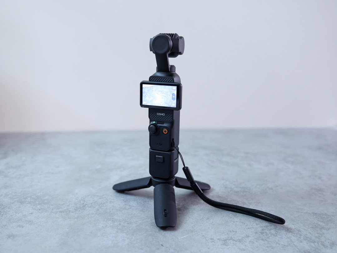 DJI's Osmo Pocket Is a Tiny, Stabilized 4K Camera