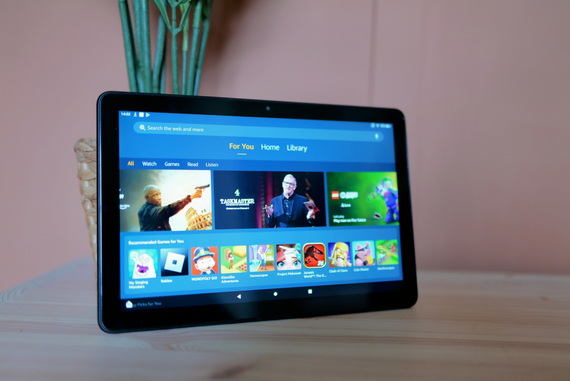 All-new Fire HD 10.1“ Full HD Tablet, Built for Relaxation
