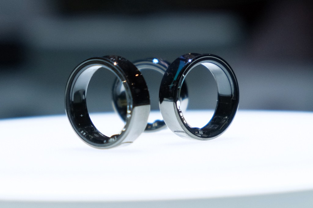 Samsung Galaxy Ring MWC 2024 black