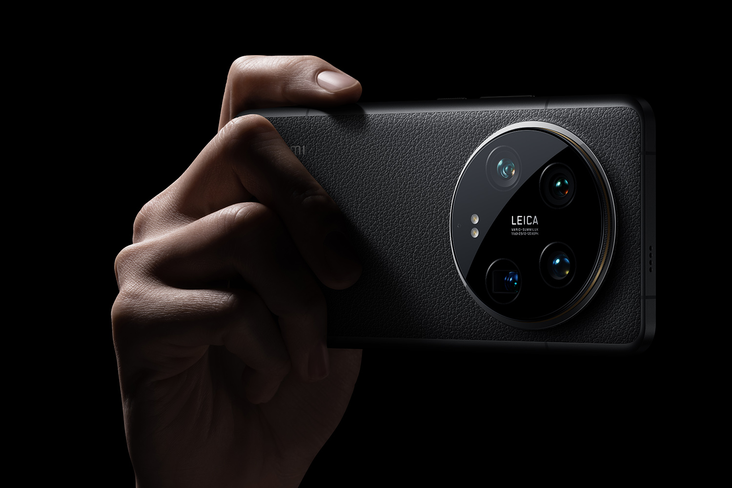 Asus ZenFone 11 Ultra flagship smartphone is coming soon 