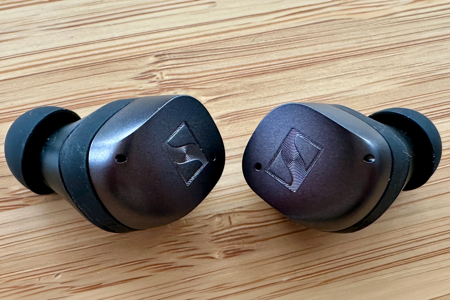 sennheiser momentum true wireless 4 - black copper review