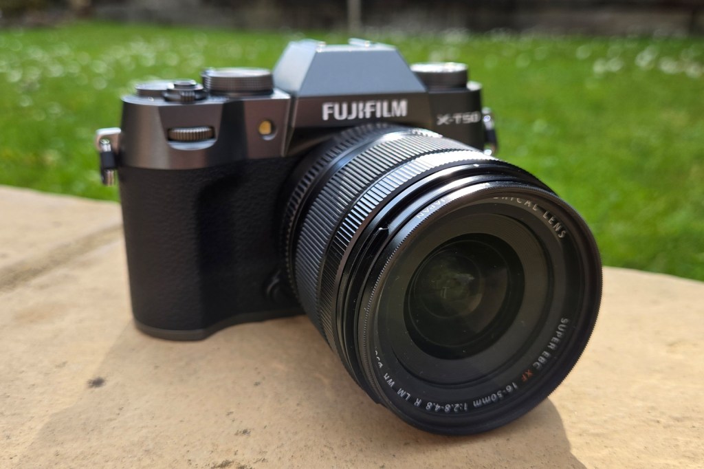 Fujifilm X-T50 review lead