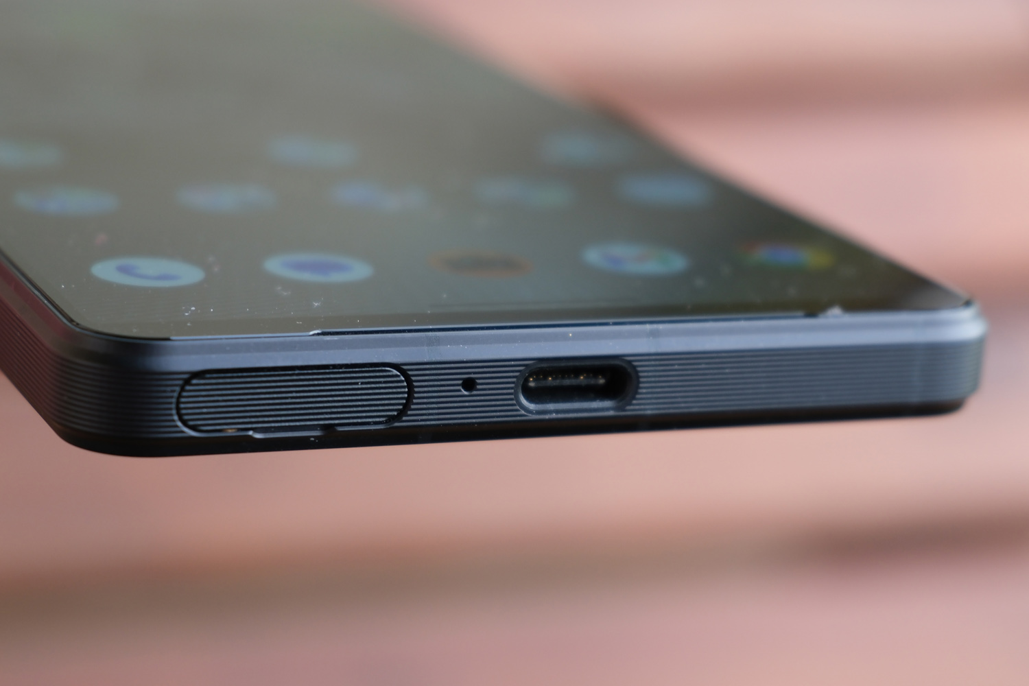 Sony Xperia 1 VI review USB-C port