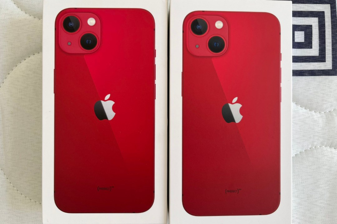 iPhone 15 Red