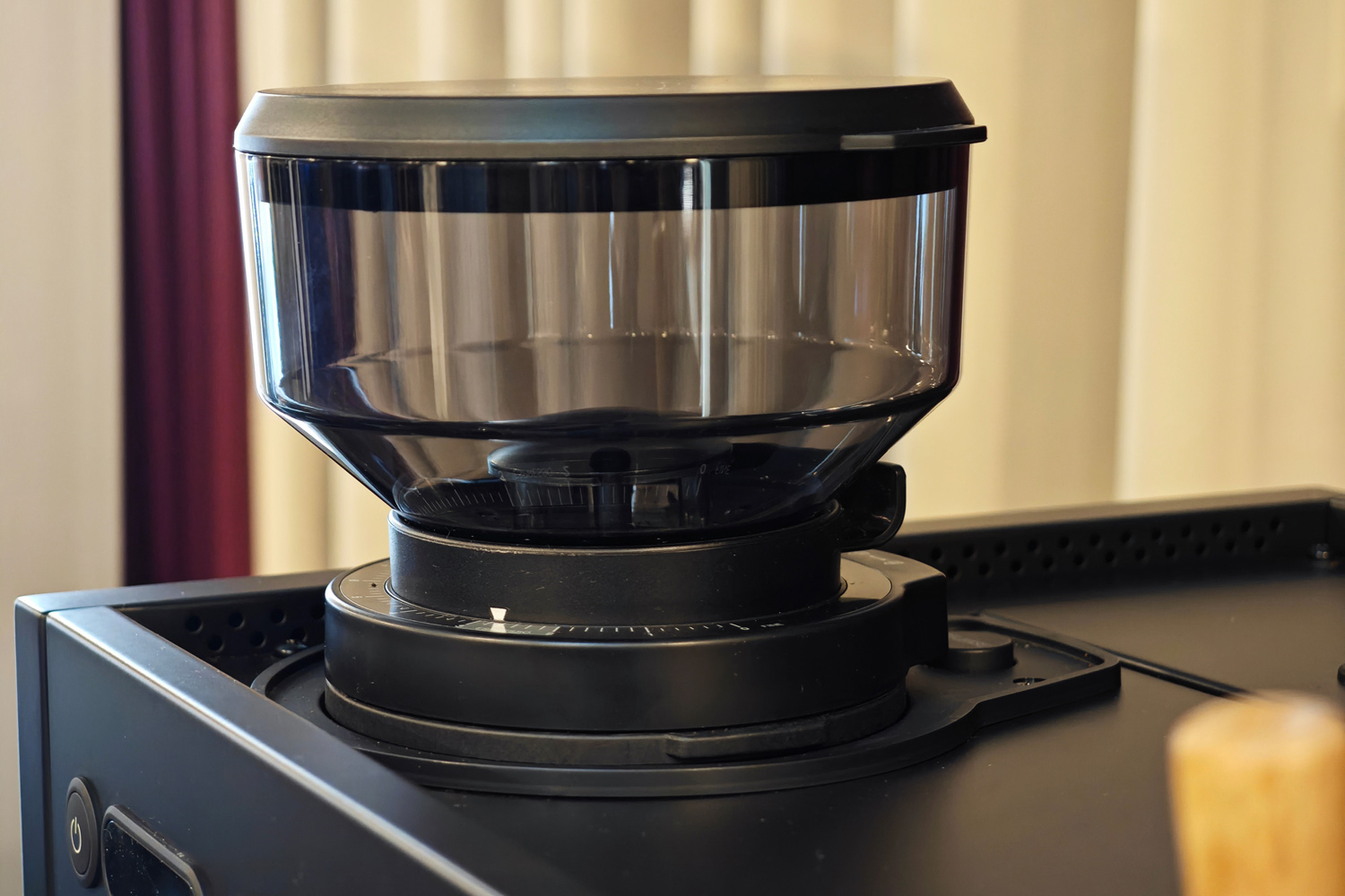 Loewe Aura coffee machine hands-on bean hopper