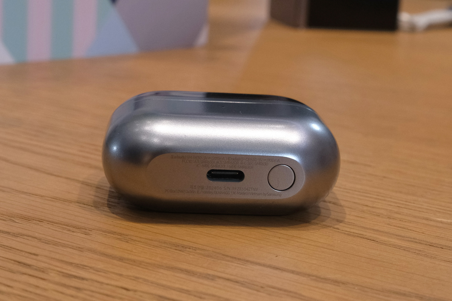 Samsung Galaxy Buds3 Pro hands-on charging