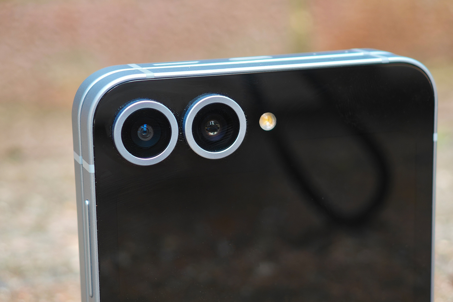 Samsung Galaxy Z Flip6 review outer cameras