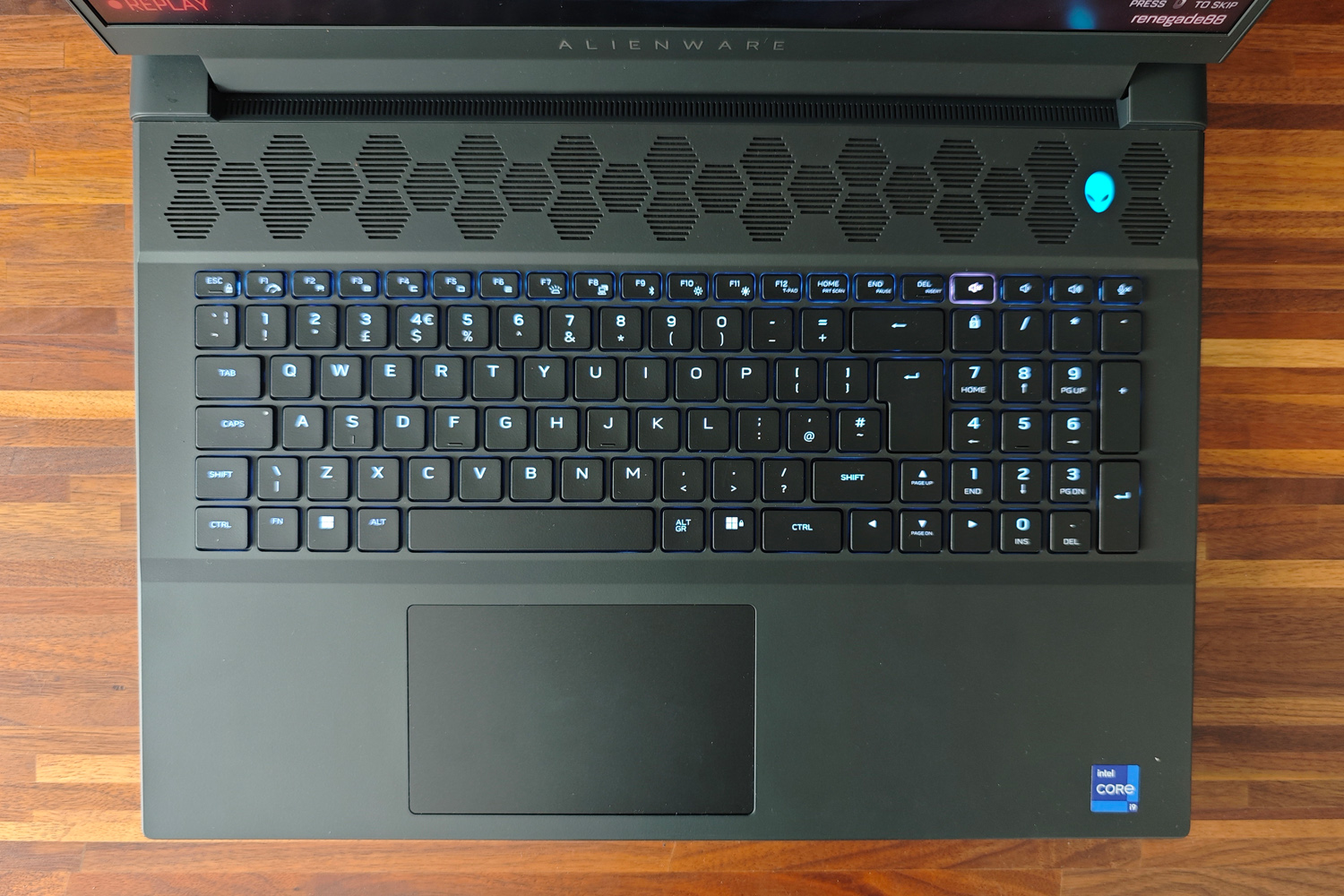 Alienware M18 R2 review keyboard tray