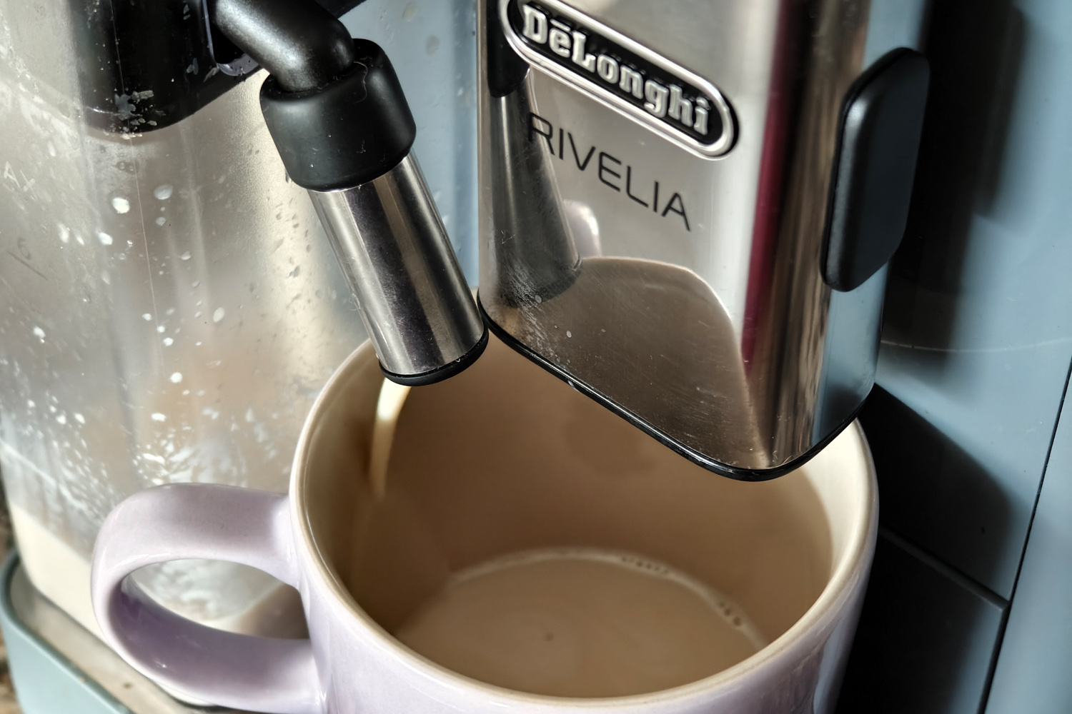 DeLonghi Rivelia review making coffee