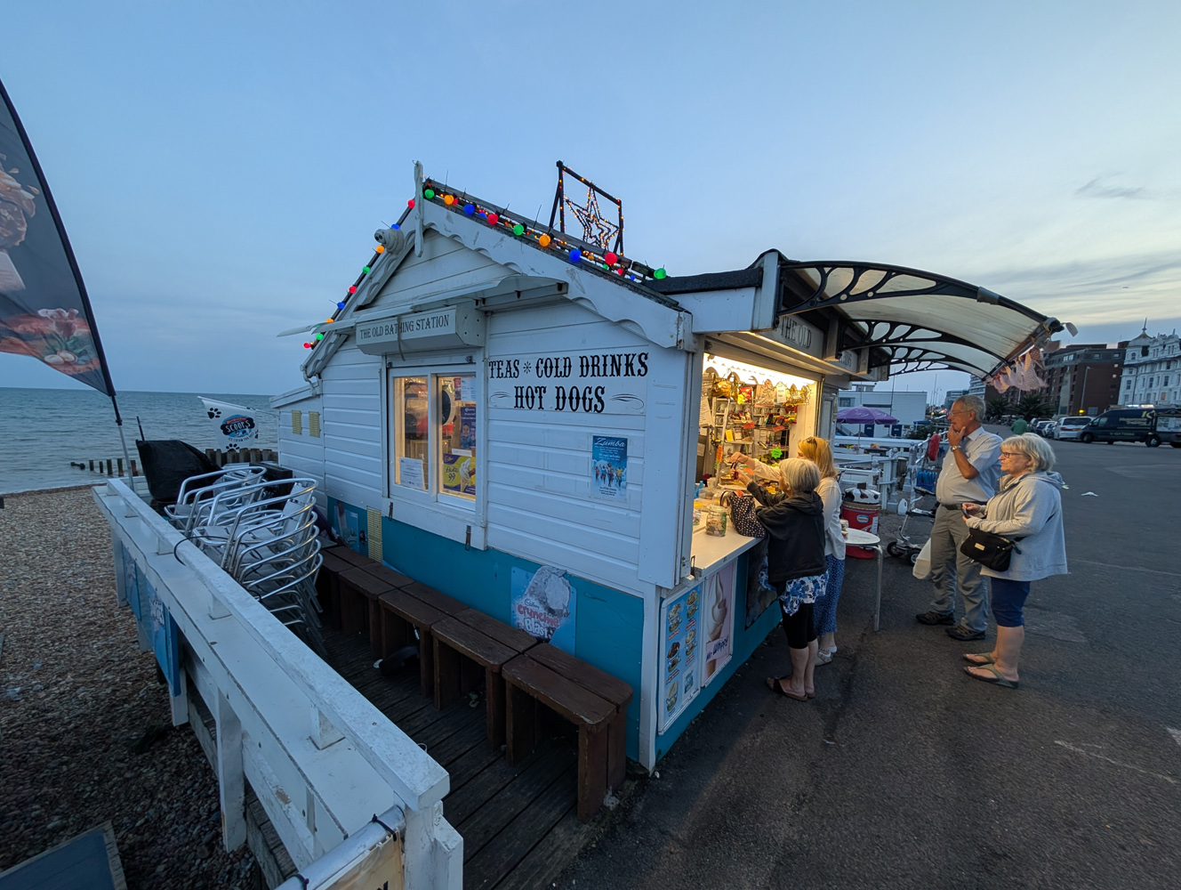 Google Pixel 9 Pro XL camera samples beach shop ultrawide