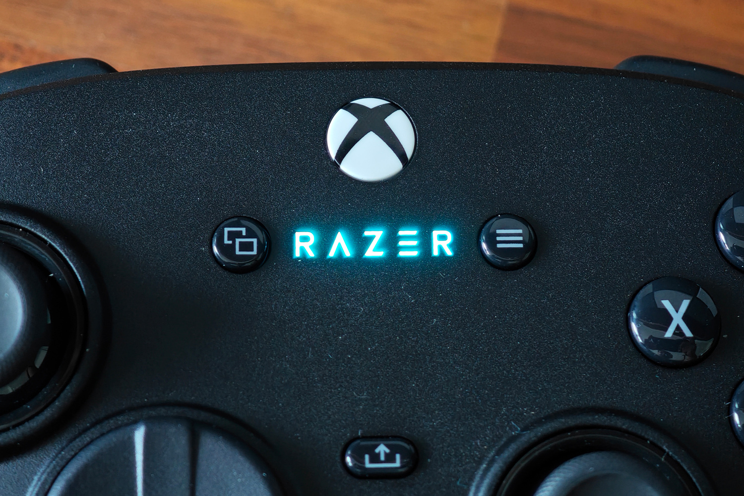 Razer Wolverine V3 Pro review RGB