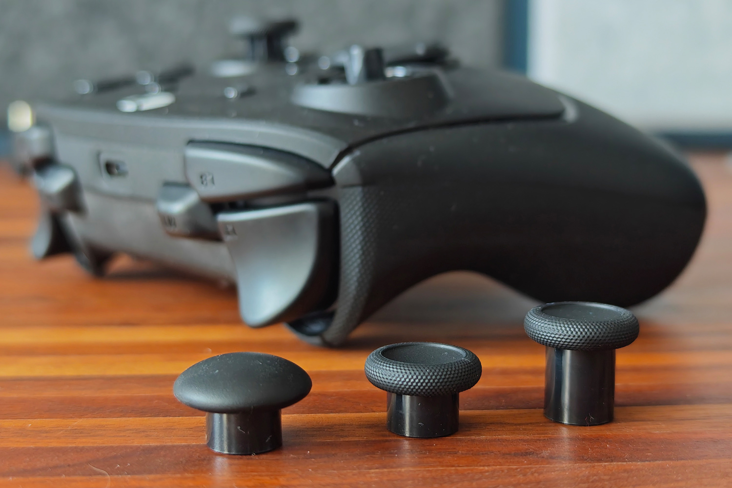 Razer Wolverine V3 Pro review thumbsticks