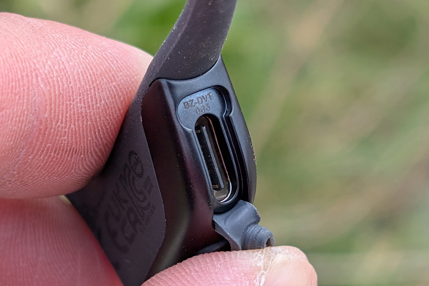 Shokz OpenRun Pro 2 review USB port