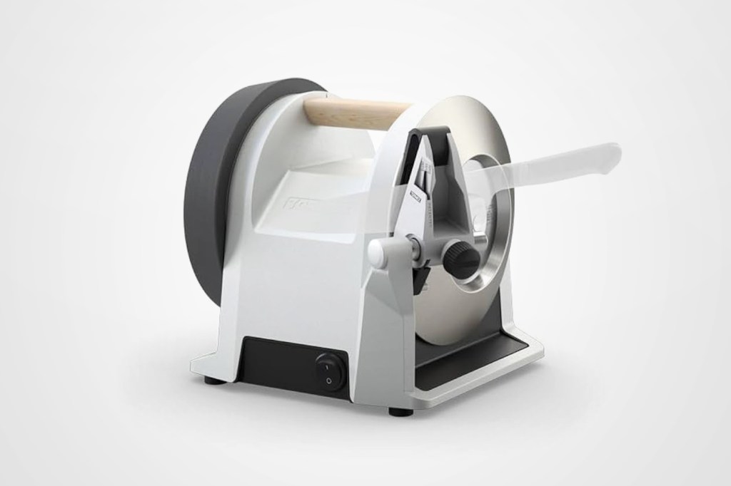 Best-Luxury-Gifts-2024-Tormek-T-1-Kinife-Sharpener