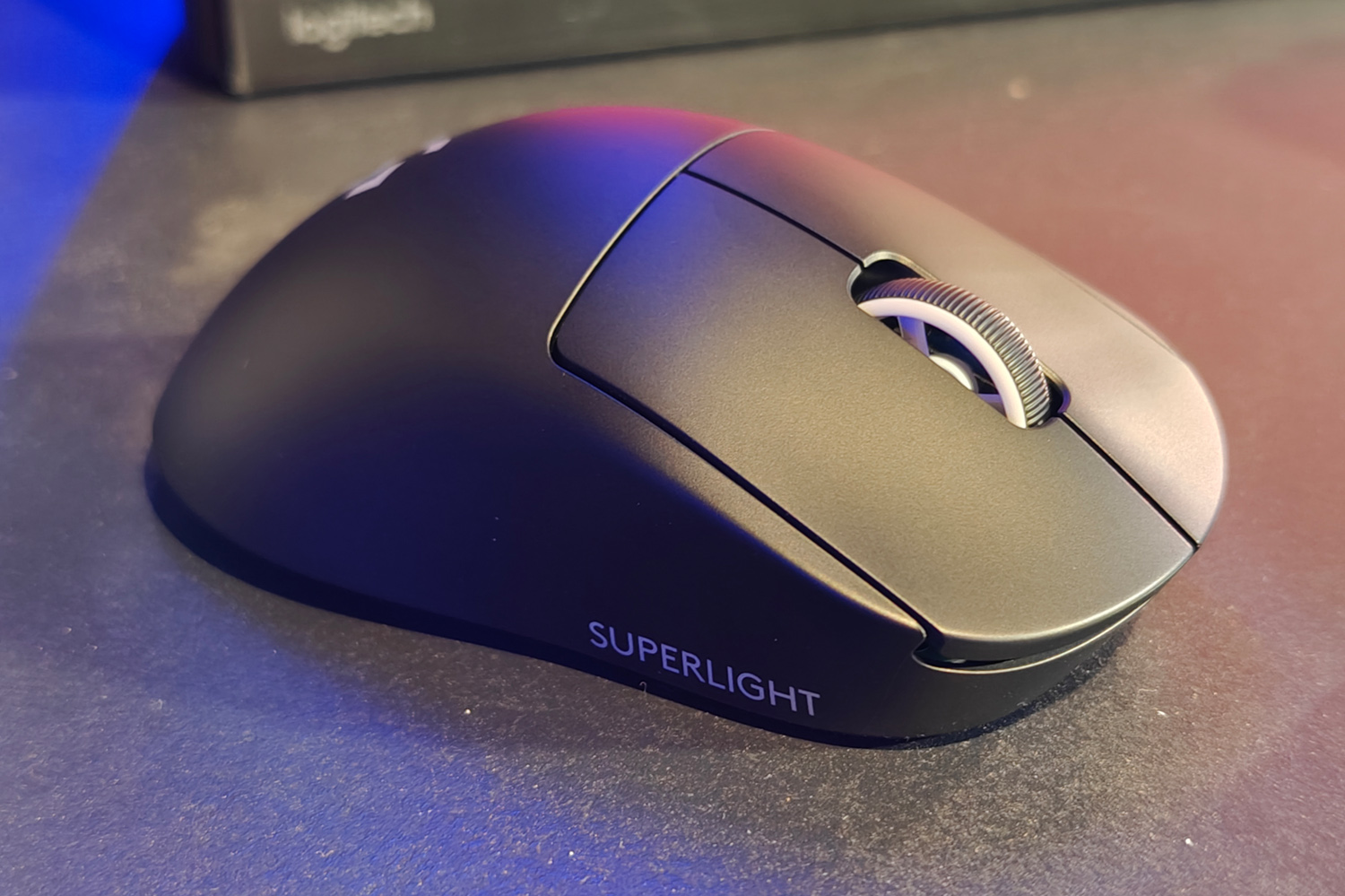 Logitech Pro X Superlight 2 DEX side