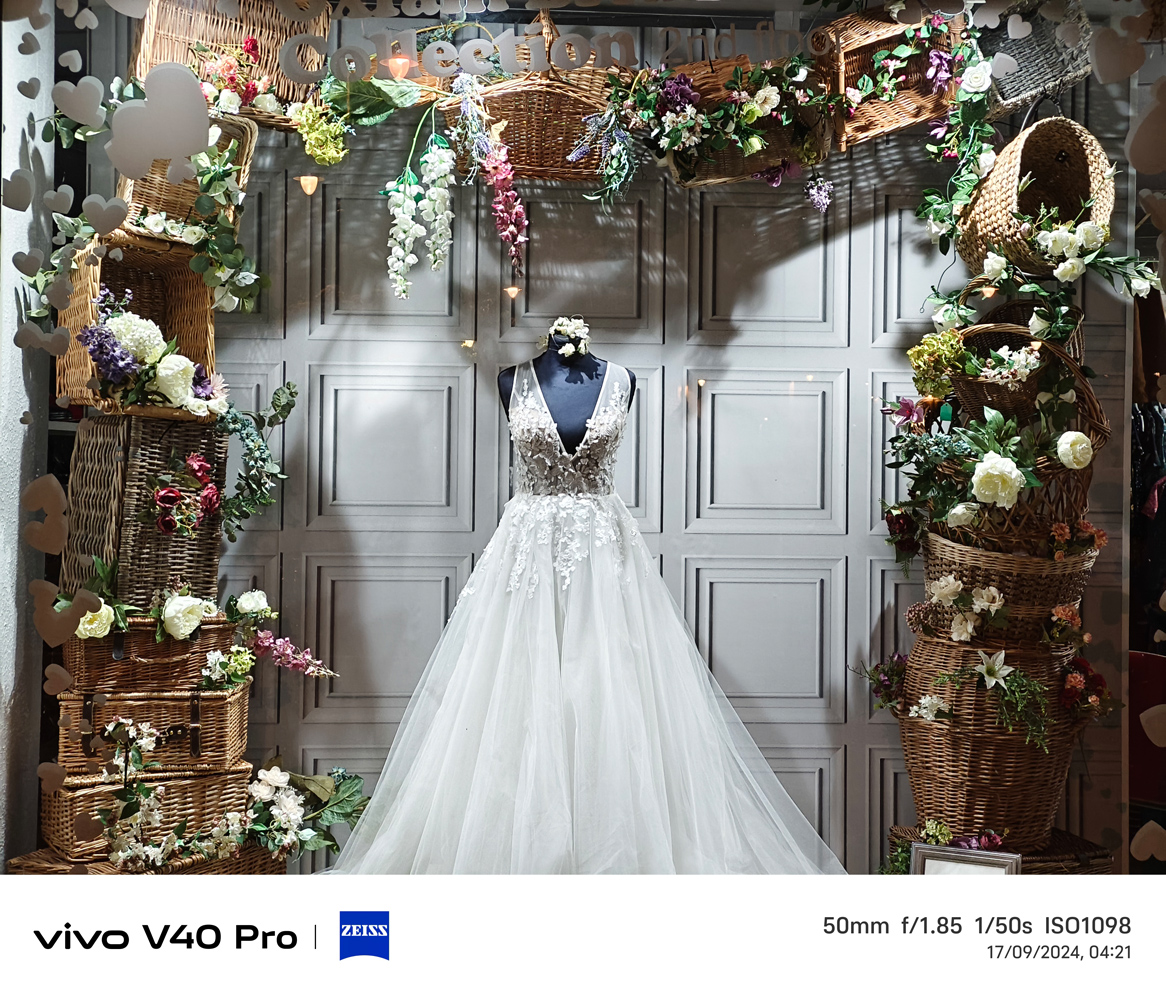 Vivo V40 Pro camera samples night wedding dress