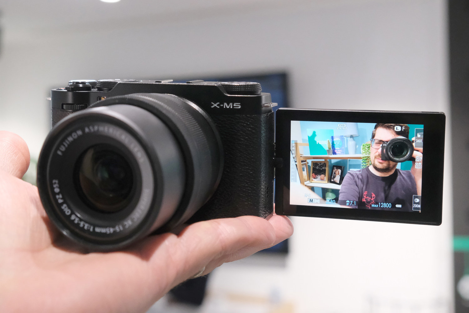 Fujifilm X-M5 hands-on review vlogging