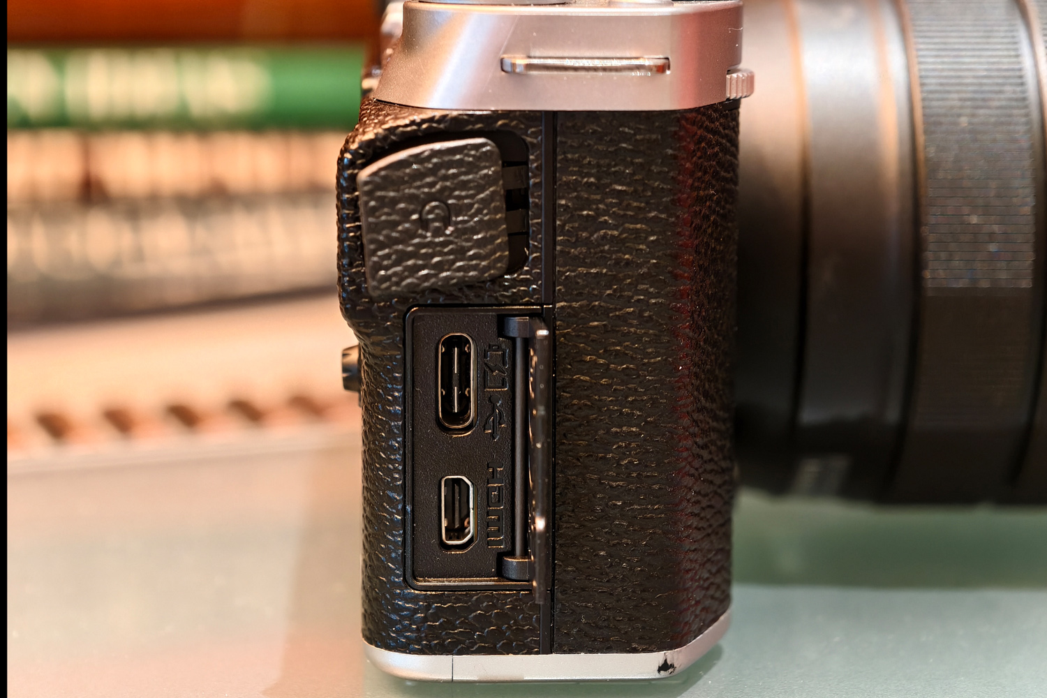 Fujifilm X-M5 review side ports