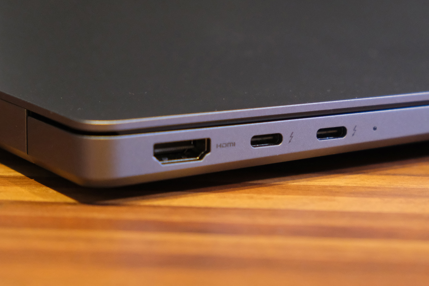 Samsung Galaxy Book4 Ultra review ports right