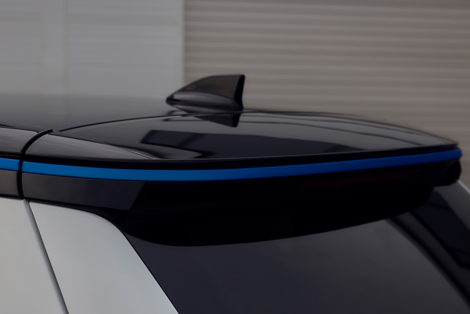 Alpine A290 review roof spoiler