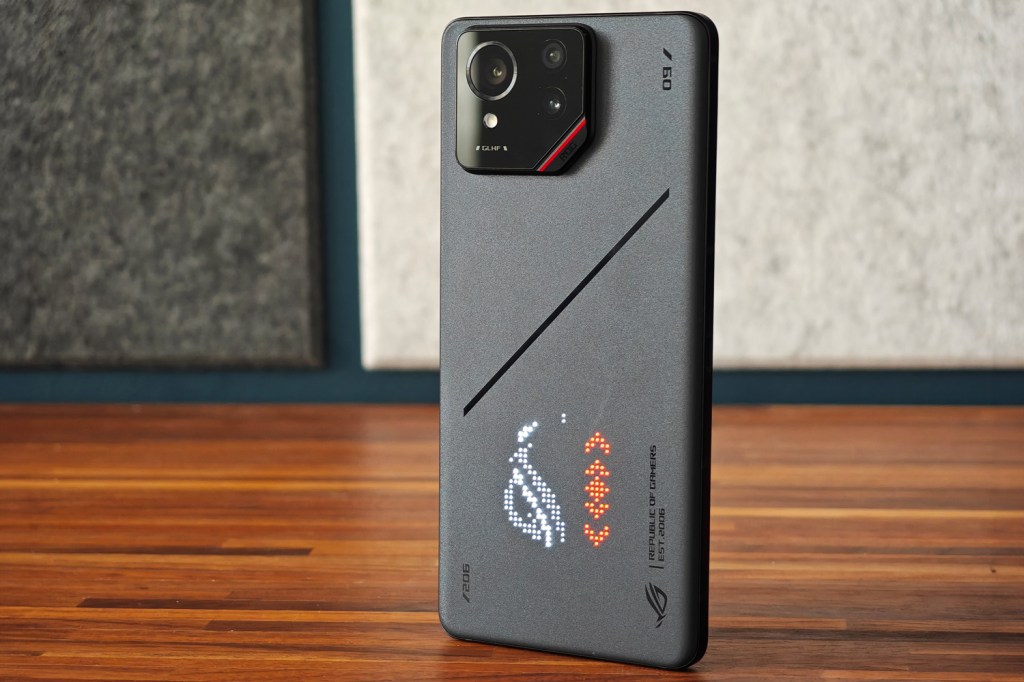 Asus ROG Phone 9 Pro review rear