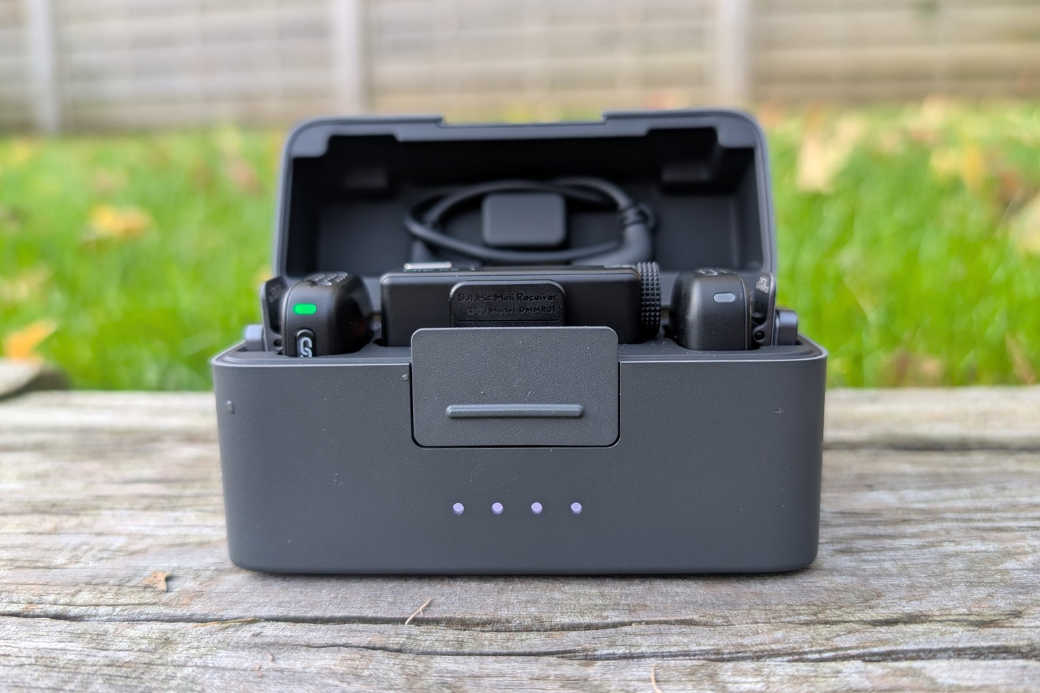 DJI Mic Mini review case charging LEDs