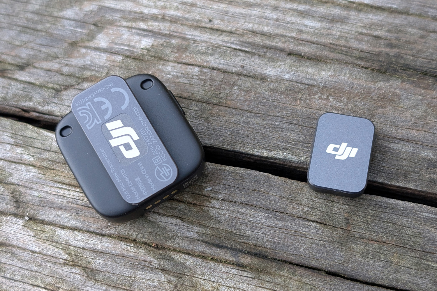 DJI Mic Mini review transmitter magnet