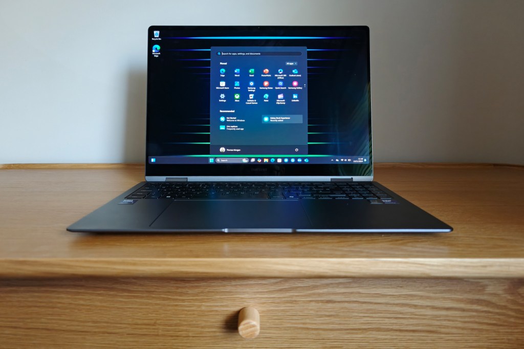 Samsung Galaxy Book5 Pro 360 review Windows dekstop