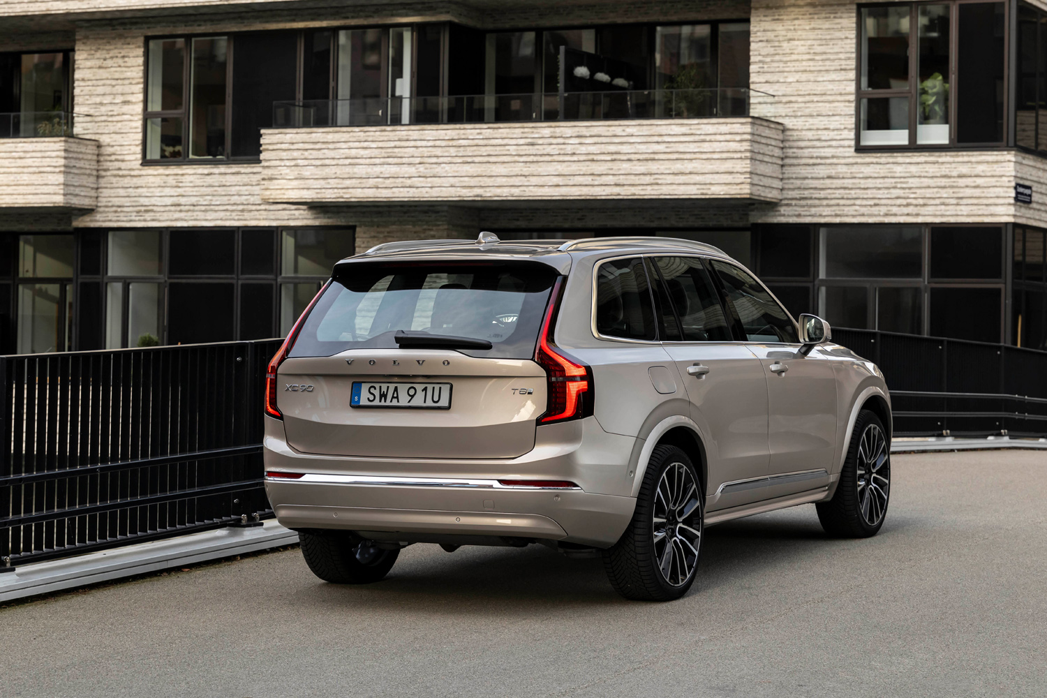 Volvo XC90 T8 review 2024 static rear