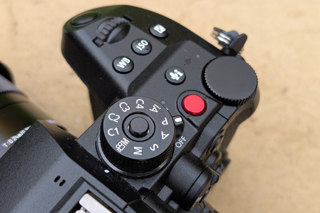 Panasonic Lumix GH7 review PASM dial