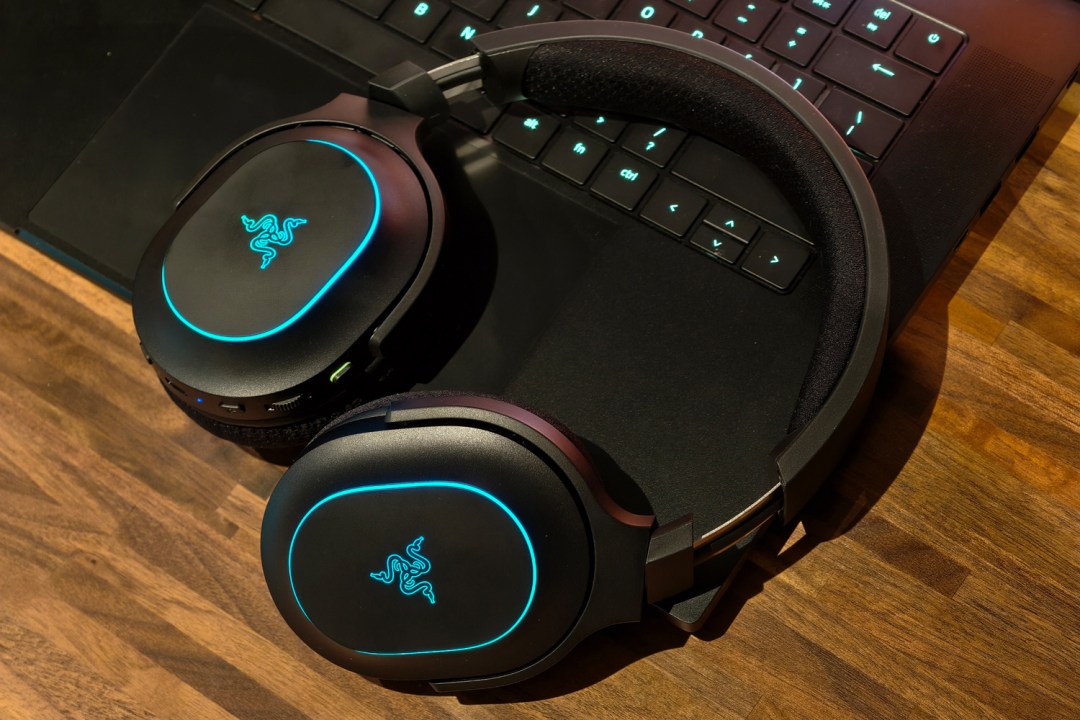 Razer Barracuda X Chroma review lead