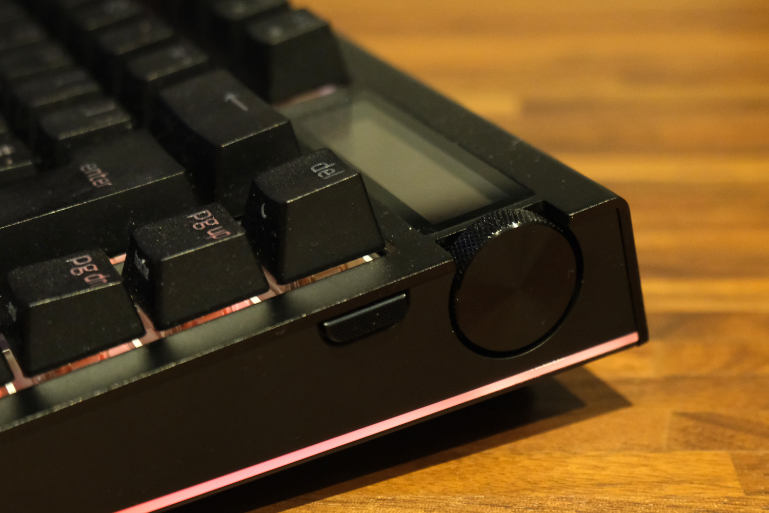 Razer Blackwidow V4 Pro 75 review command dial