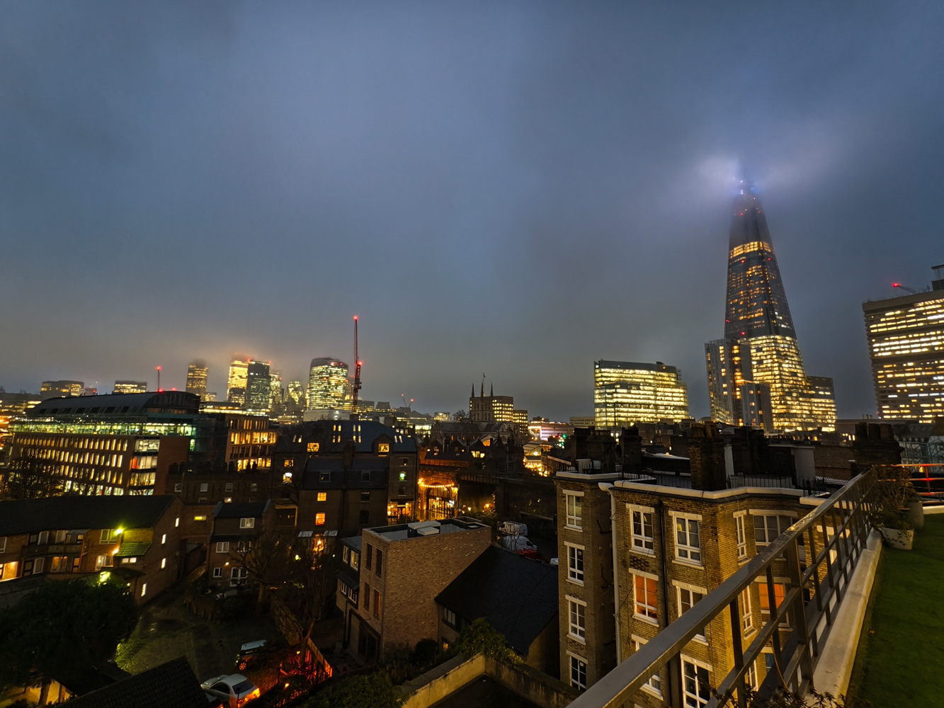 Vivo X200 Pro camera samples London night ultrawide